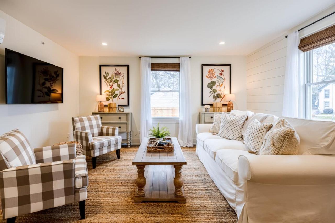 Downtown Luxury Farmhouse Apartment #4 West Dundee Екстер'єр фото